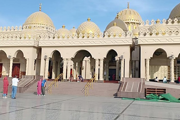 Egypt Hurghada Mosque_6921c_lg.jpg